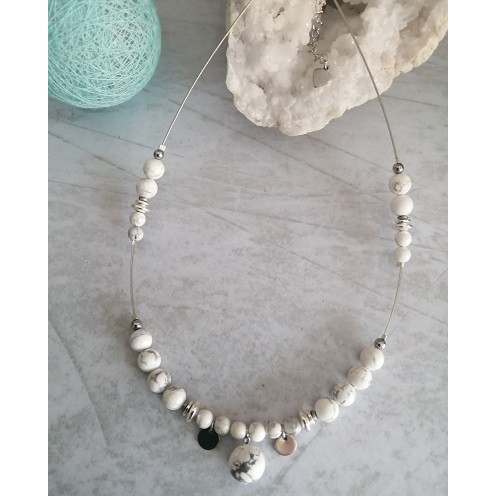 COLLIER MEHITI HOWLITE